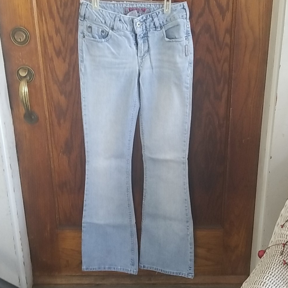 Like New Women's/Junior' Silver Jeans Size 26/33.